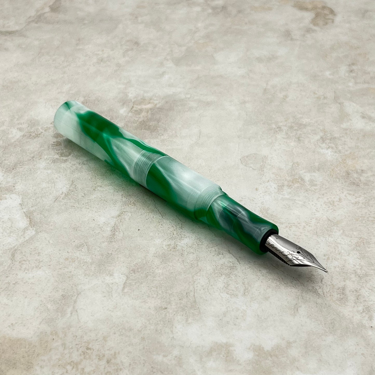 Pocket Fountain Pen - Icy Shamrock